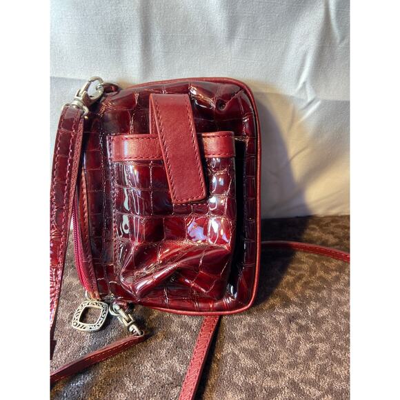 Brighton patent leather croc pattern embossed wallet /crossbody. - Picture 6 of 8